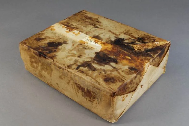 Bolo de 106 anos é encontrado intacto na Antártida - imagem 2 Bolo de 106 anos é encontrado intacto na Antártida - imagem 2