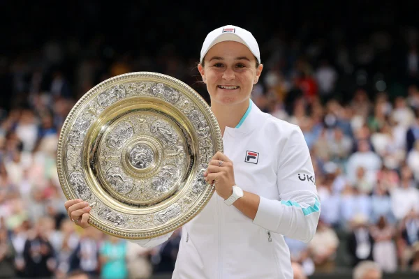 Ashleigh Bahrty supera Pliskova e conquista Wimbledon pela 1ª vez