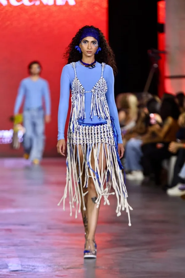 Franjas e movimento são tendência nos desfiles do Metrópoles Catwalk - destaque galeria Franjas e movimento são tendência nos desfiles do Metrópoles Catwalk - destaque galeria