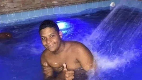 Amigos matam jovem por sumiço de celular; corpo é encontrado em rio