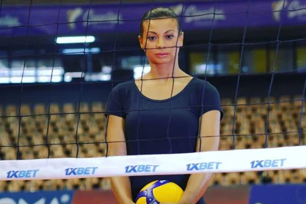 Foto colorida de Walewska, campeã olímpica pela seleção de vôlei - Metrópoles