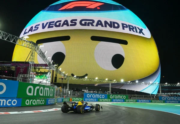 Foto colorida do Primeiro Treino Livre do GP de Las Vegas de F1 - Metrópoles
