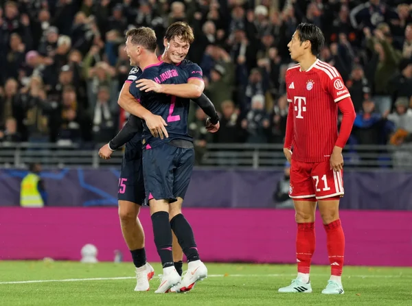 Jogadores do Viking comemoram gol em cima do Bayern de Munique na Champions League