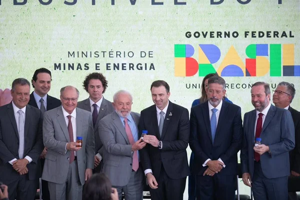 Lula em evento sobre descarbonização