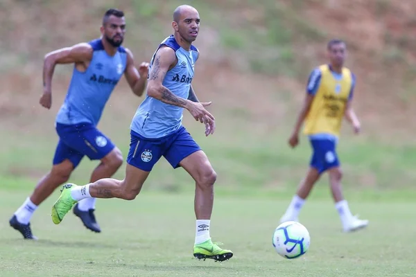 Tardelli pode estar entre os titulares do Grêmio contra o Athletico-PR