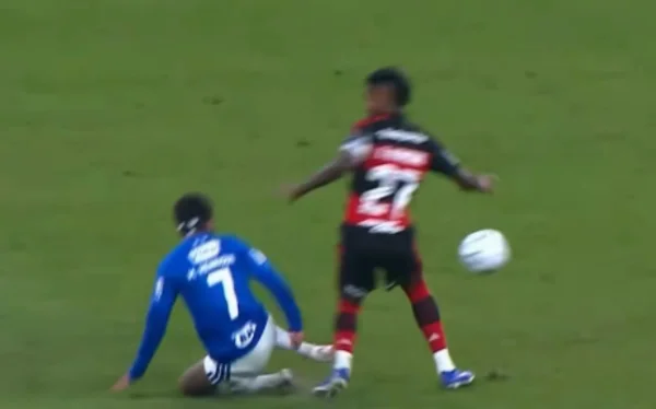Matheus Henrique teve medo de ser expulso em lance com Bruno Henrique