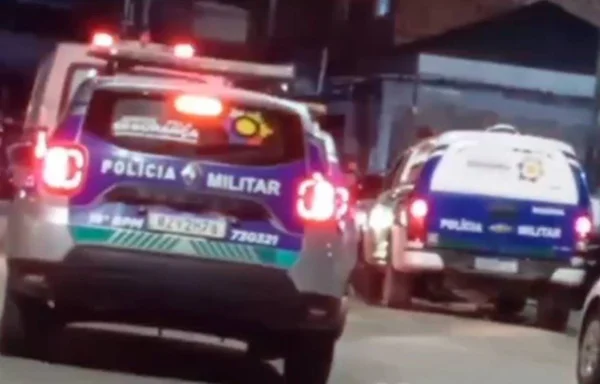 imagem colorida viatura pm pe