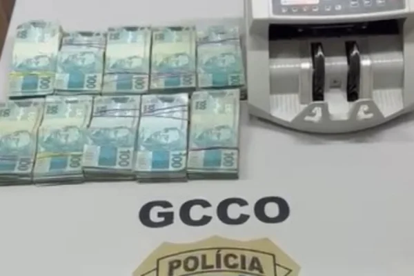 GO: polícia acha cofre com R$ 109 mil em mansão do Comando Vermelho