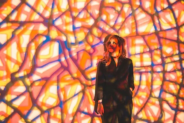 Gabriela Bilá inaugura mostra “Teleport City” no Museu da República