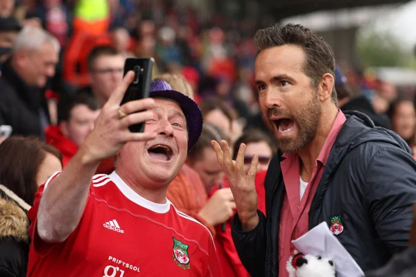 Imagem colorida Ryan Reynolds - Metrópoles
