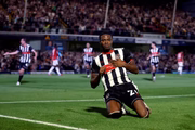 Após falha de Onana, Tyrell Warren marcou o segundo gol do Grimsby Town Após falha de Onana, Tyrell Warren marcou o segundo gol do Grimsby Town