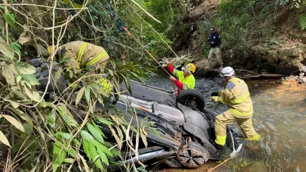 imagem colorida acidente rodovia federal que costa goias