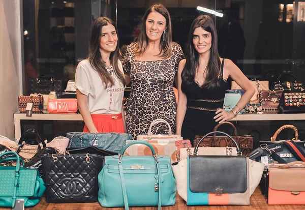 Boutique Sacre recebe marcas Emar Batalha e Peguei Bode em tarde privê