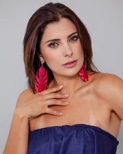 Juliana Kelling Juliana Kelling