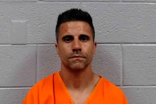 Marcelo Saragosa foi preso em 20/6 em Greenbrier, segundo o noticiário local. O ex-jogador enfrenta acusações de agressão sexual e sequestro - Metrópoles