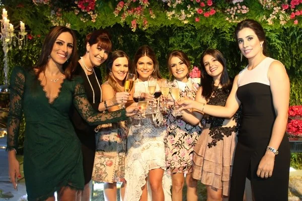 Paula Brandão, Simone Edington, Mila Pinheiro, Tatá Canhedo, Renata Magalhães, Ana Paula Prates e Lívia Tourinho Paula Brandão, Simone Edington, Mila Pinheiro, Tatá Canhedo, Renata Magalhães, Ana Paula Prates e Lívia Tourinho