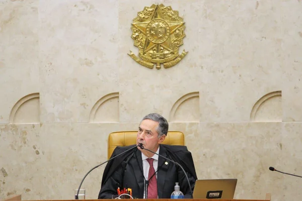 Imagem colorida de Luis Roberto Barroso,ministro presidente do STF
