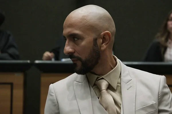 Amor de Mãe: Álvaro manda Belizário assassinar Amanda