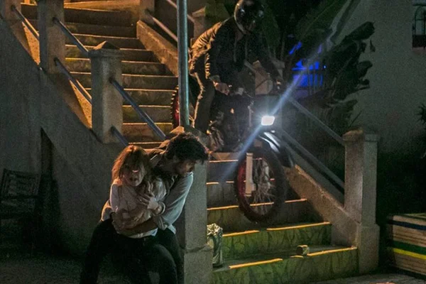 Totalmente Demais: Eliza é alvo de dois atentados cometidos por Sofia