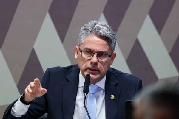 Relator de CPI pede à PGR arquivamento de ação movida por Gilmar Mendes