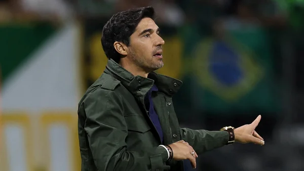 Foto colorida de Abel Ferreira, do Palmeiras - Metrópoles