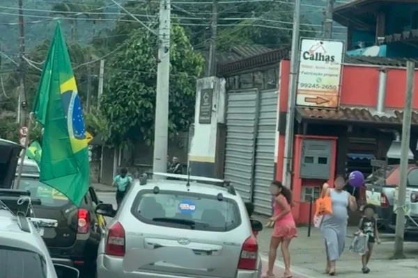 Crianças atropeladas motorista Ilhabela