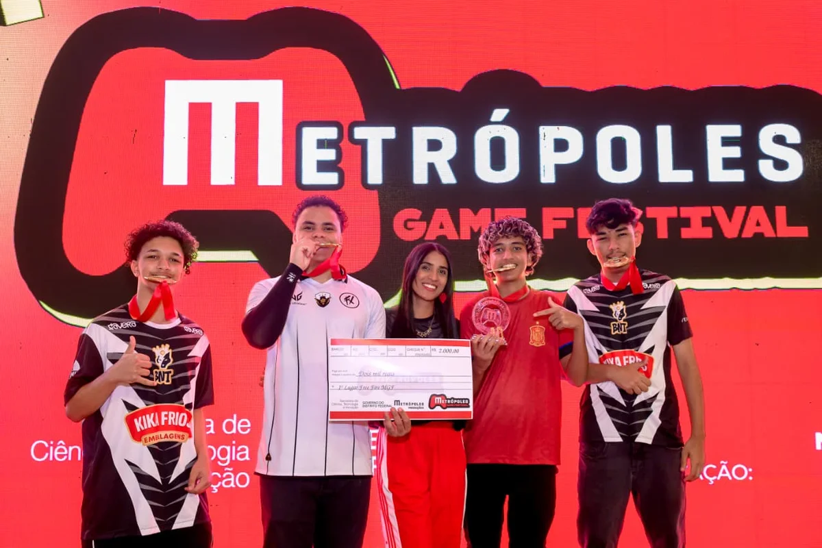 A equipe BN Team Solid foi campeã da competição de Free Fire no Metrópoles Game Festival. O time é formado por João Pedro, Brayan Mendes, Daniel de Oliveira e Gabriel Almeida A equipe BN Team Solid foi campeã da competição de Free Fire no Metrópoles Game Festival. O time é formado por João Pedro, Brayan Mendes, Daniel de Oliveira e Gabriel Almeida