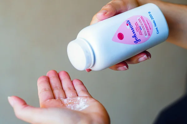 Talco para bebês: J&J aceita pagar R$ 45 bi para encerrar processos