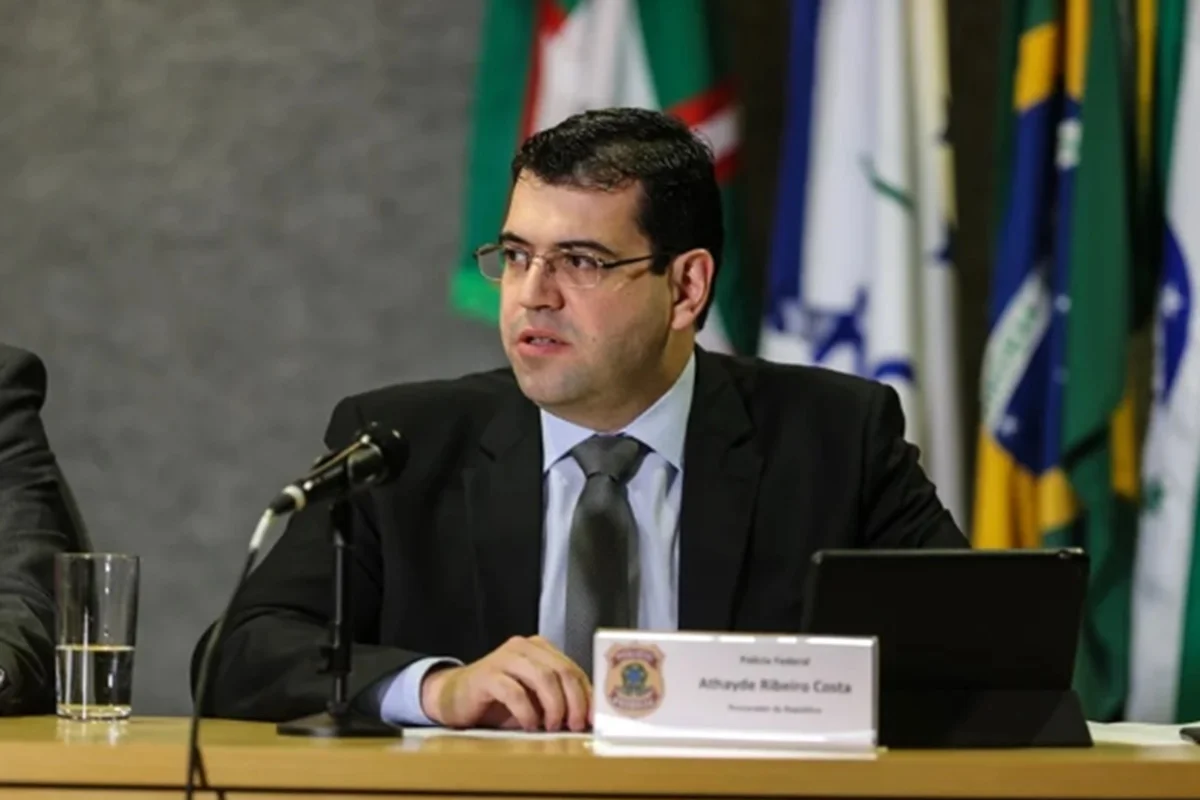 Justiça do DF impõe medida protetiva contra ex-procurador da Lava Jato