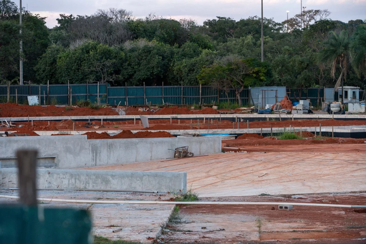 Engemil, responsável pela reforma do complexo aquático, pediu a paralisação dos trabalhos por falta de recursos Engemil, responsável pela reforma do complexo aquático, pediu a paralisação dos trabalhos por falta de recursos