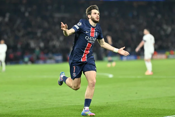 imagem colorida de PSG x Aston Villa - Metrópoles