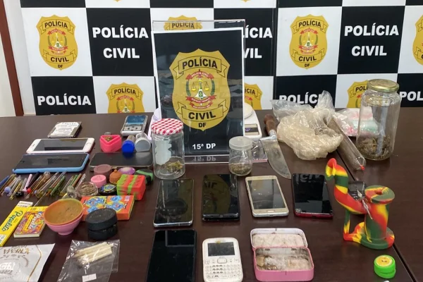 PCDF cumpre mandados com 4 traficantes que vendiam drogas por aplicativo de mensagens no DF