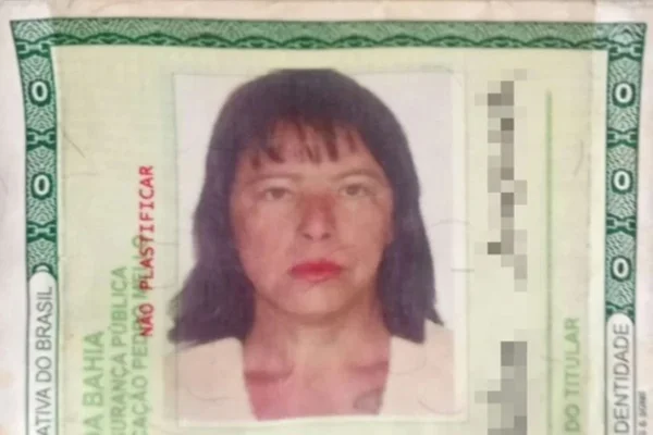 Imagem colorida, Amarrada e executada com 14 tiros, morte de mulher trans seria recado do tráfico- Metrópoles
