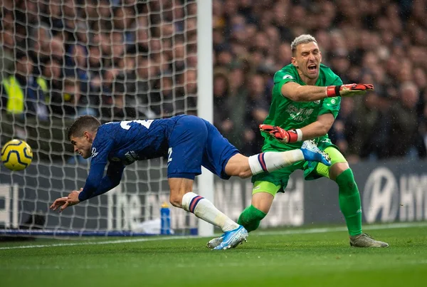 Chelsea bate o Crystal Palace e soma 6ª vitória seguida no Inglês