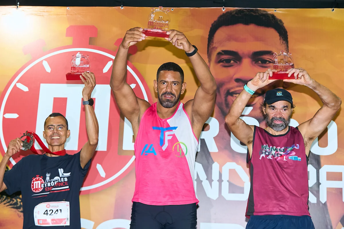 Pódio masculino nos 4km categoria PCD: Eslei Custódio, Paulo Leandro e Ricardo Melo Pódio masculino nos 4km categoria PCD: Eslei Custódio, Paulo Leandro e Ricardo Melo