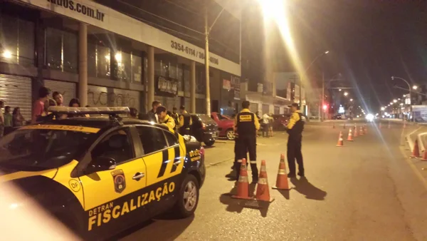 Detran apreende 137 carros em operação no fim de semana