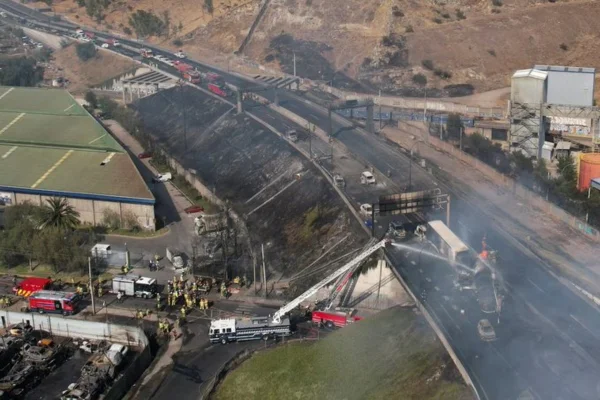 Explosão em rodovia do Chile - Metrópoles