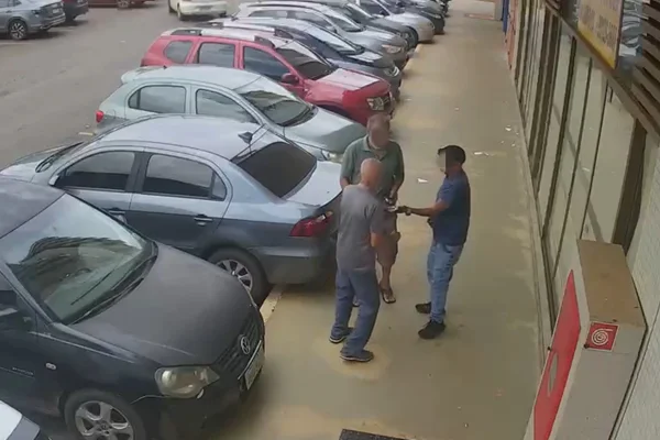 Trio é preso após aplicar golpe do “conto do paco” para roubar idosos