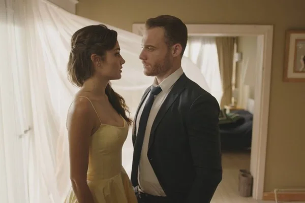 Novela turca Sen Çal Kapımı é eleita a melhor do mundo em 2021
