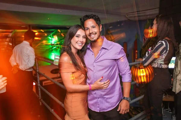 Empresário Ronnie Moura comemora aniversário entre amigos