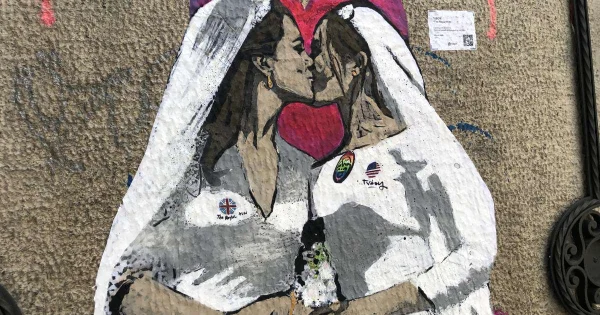 Artista cria mural de Meghan Markle e Kate Middleton se beijando