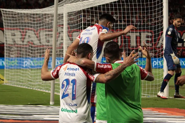 Fortaleza bate Atlético-GO