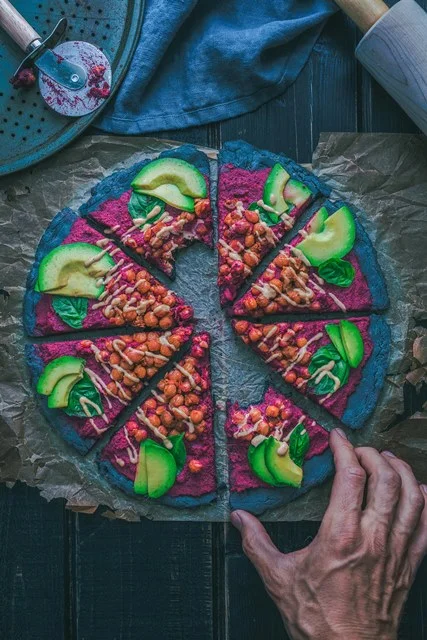 <b>Chega de soja!</b> – Os especialistas da Whole Foods perceberam um aumento de embalagens que prometem comida vegana sem soja. A ideia é que o consumidor consiga explorar outros sabores, como abóbora, abacate e melancia <b>Chega de soja!</b> – Os especialistas da Whole Foods perceberam um aumento de embalagens que prometem comida vegana sem soja. A ideia é que o consumidor consiga explorar outros sabores, como abóbora, abacate e melancia