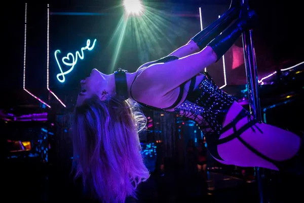 Rua Augusta: nova série mostra submundo da prostituição paulista