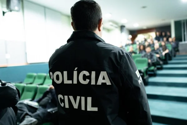 Policial - Metrópoles