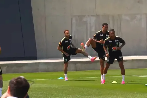 Copa: Neymar participa de treino com grupo e bola nesta quarta (17/6) - destaque galeria Copa: Neymar participa de treino com grupo e bola nesta quarta (17/6) - destaque galeria