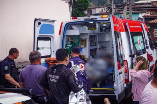 Sobe para 3 o número de mortos por ventania que causou estragos em SP