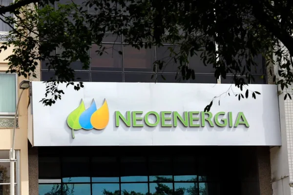 Família reclama de demora de 3 meses em ligação de energia de casa nova