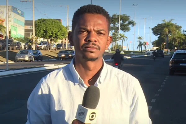 Vídeo: repórter da Globo quase é atropelado durante gravação