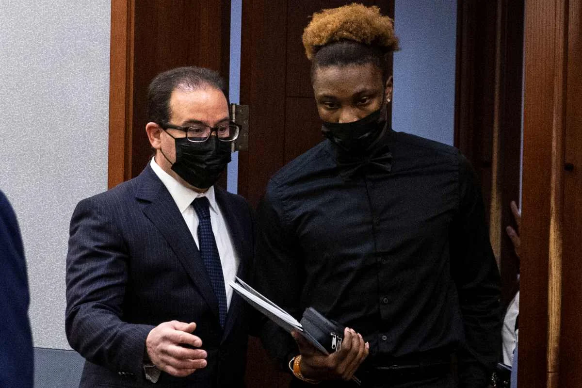 Henry Ruggs III foi condenado por dirigir embriagado e matar uma mulher em um acidente de carro Henry Ruggs III foi condenado por dirigir embriagado e matar uma mulher em um acidente de carro